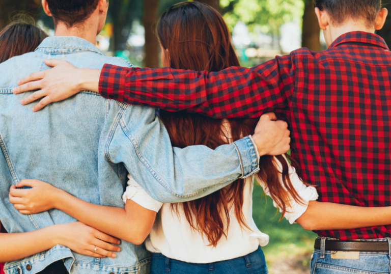 19 Signs a Guy is Pretending To Be Straight